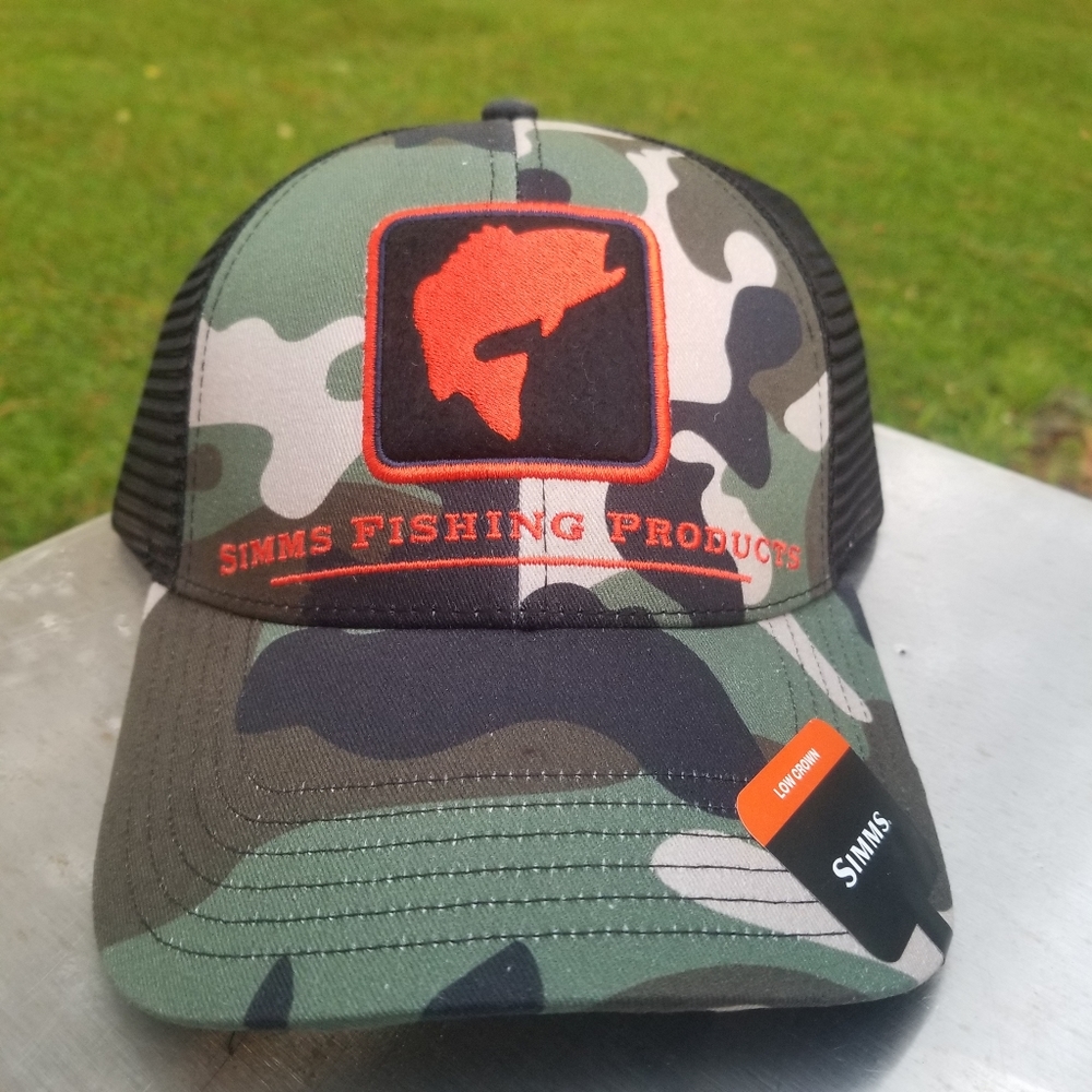 Simms fishing  Bass Icon Trucker Hat Woodland camo NEW